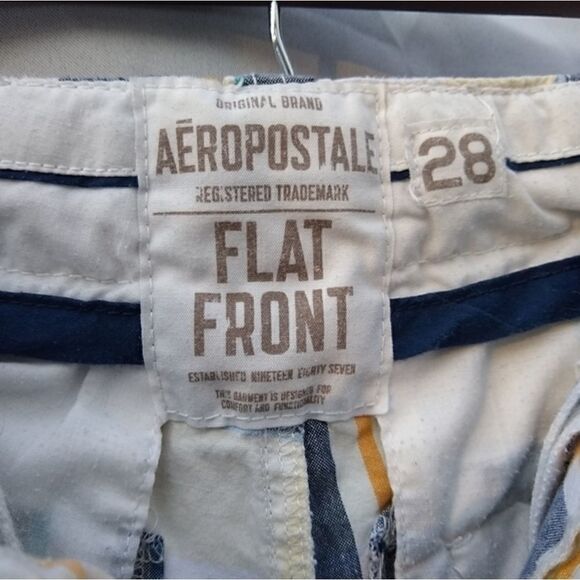 Aeropostale plaid cargo shorts  - Picture 2 of 5